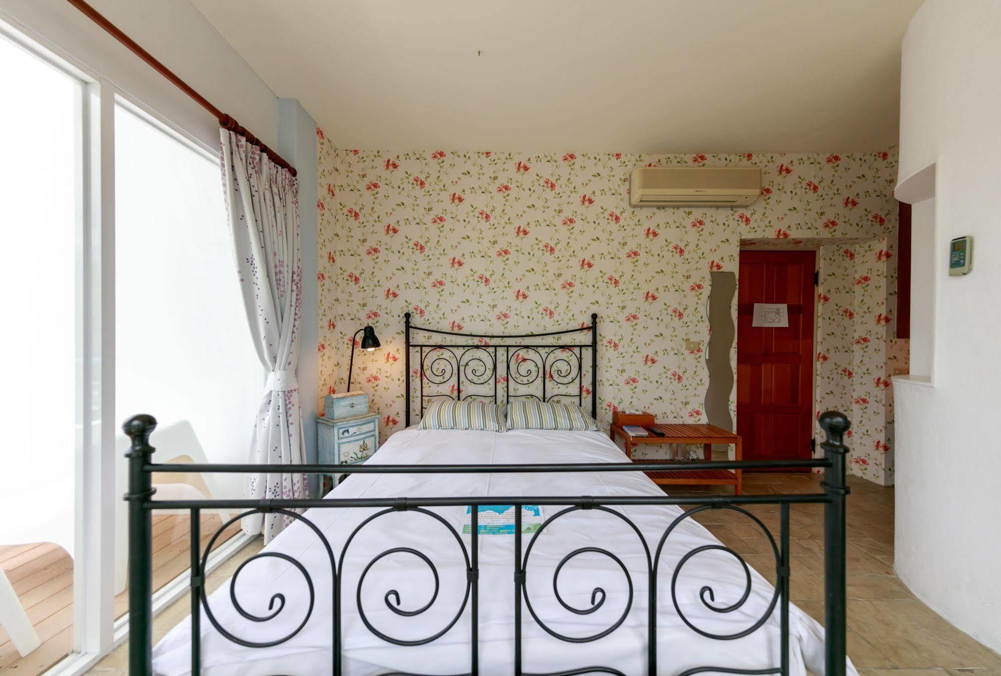 Oia Cafe B&B Taitung Екстер'єр фото